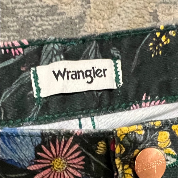 Wrangler Floral Patterned Wanderer High Rise Flare Jeans - Picture 2 of 11